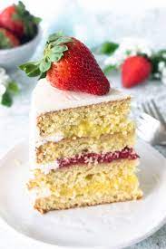 Strawberry And Pineapple Cake gambar png