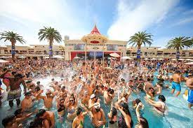 are vegas pool parties worth it