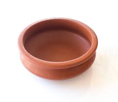 Like cast iron, clay cookware is durable, maintains an even heat, and helps your food retain moisture. Clay Fish Curry Pot Clay Kadai Pot Clay Earthen Cooking Pot Handma Natureloc Marketing Pvt Ltd