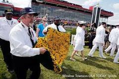 what-flowers-are-used-in-the-preakness