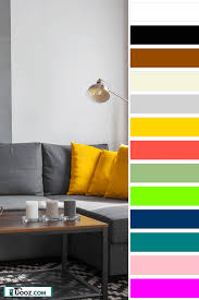 colors go with a charcoal gray couch