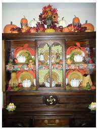 dining room decorated for fall