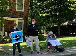 This comes after house speaker nancy pelosi's home was vandalized in a similar way on friday.jan. Protesters Gather Outside Mcconnell S Home In The Highlands News Wdrb Com