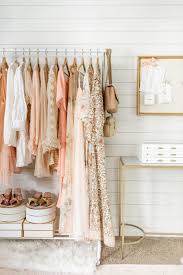 how to declutter your closet building