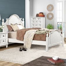Many rockers, daybeds, old fashioned wicker dining sets and bedroom furniture are available. Key West King Wicker Bed