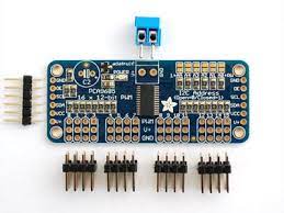 Adafruit Servokit gambar png