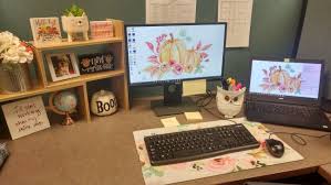 Update your office to show your personality in a professional setting. Creative Diy Cubicle Decor Ideas For Working Space 1294x728 Download Hd Wallpaper Wallpapertip