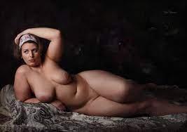 Bigger nude women