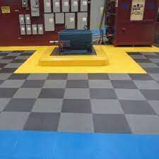 warehouse floor coin pvc tile 20x20 inch x 1 4 inch industrial warehouse floor tile garage floor pattern coin color dark or light gray