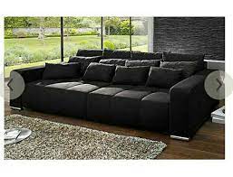 Das wunderschöne sofa bietet mit 290 x 80 x 140 cm (b x h x t) größe platz für drei personen, die es sich beim abendlichen fernsehen richtig gemütlich. Big Sofa Xxl Mit Bettfunktion Und Bettkasten In 1160 Wien For 300 00 For Sale Shpock