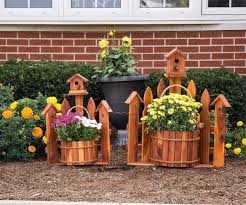 Small Corner Picket Fence Planter With