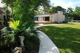 La finca signature collection, una nueva y exclusiva selección de viviendas adosadas de 3, 4 y 5 dormitorios y una espectacular villa en primera línea de. La Finca Holiday Homes Miami