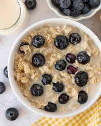 blueberry oatmeal with fresh or frozen