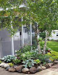 Superb Small Space Garden Inspiration