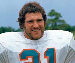 Jim Kiick, Who Helped the Dolphins Win 2 Super Bowls, Dies at 73