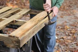 Use A Wooden Pallet To Your Tools