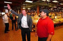 How wealthy is the Wegmans family?