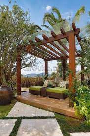 Modern Outdoor Pergola With Shade