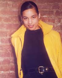 See more of alicia keys on facebook. Alicia Keys Relates Her Naive Younger Self To Michelle Obama S New Book Oby Oriji Blog