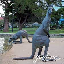 Hot Bronze Kangaroo Sculptures