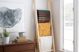 A Blanket Ladder Diy Blanket Ladder