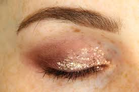 four easy ways to apply glitter