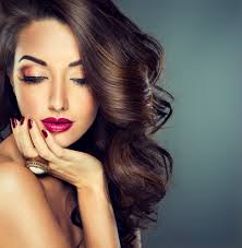 4 reasons why women wear makeup for