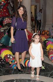 Valentina paloma pinault was born on september 21, 2007 (age 9 years), los angeles, california, us. Salma Hayek And Her Daughter Valentina Pictures Popsugar Latina