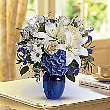 Send flowers to a grieving friend a beautiful flower arrangement delivered to the funeral, or a plant sent to the home, lets friends and family know you're thinking of them. Meanings Of Traditional Funeral Sympathy Flowers Teleflora
