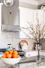 mixing gray and beige in the kitchen