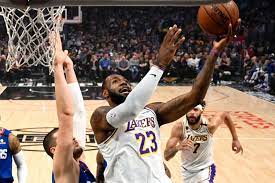NBA: Los Angeles Lakers schlagen Los Angeles Clippers - DER SPIEGEL