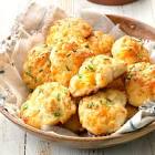 cheesy garlic biscuits