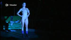 Naked Judith Hoersch in Nackt-Musical < ANCENSORED