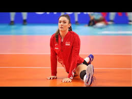 94 m tall at 82 kg and plays in the middle blocker position. She Is Not Only Beautiful She Is Also Super Talented Zehra Gunes Hd