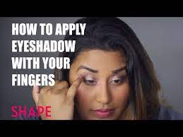 how to apply eyeshadow with your