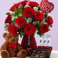 You still remember the minute by floweraura offers you a romantic range of valentine's day gift ideas for girlfriend that are sure to be loved by her. 30 Cute Romantic Valentines Day Ideas For Her 2021