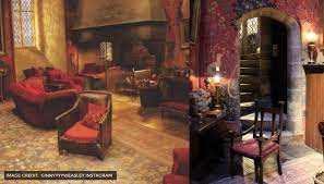harry potter s gryffindor common room