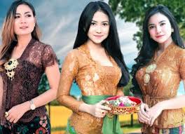 Lihat juga resep cekcek kulit sapi balado enak lainnya. Model Kebaya Wanita Bali Yang Modis Dan Elegan Baliya Id