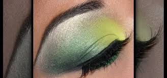 dark green mac eye makeup look