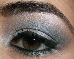 look smokey eyes with gray and silver