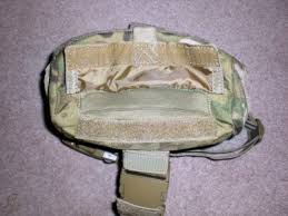 Nylon parachute fabric, these bags have a heavy duty metal quick release strap that allows you get into your bag with the pull of a cord. Condor Thigh Rig Drop Leg Magazine Dump Pouch Multicam 171056142