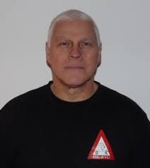 1964 mit Judo und Karate begonnen, trainierte er ab 1970 unter Horst Kallinowski Taekwon Do und Jiu ... - klaus