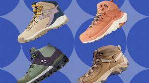 9 best hiking boots for plantar
