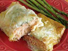 phyllo wrapped salmon with pesto and