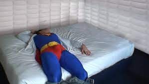 Superman cum - ThisVid.com