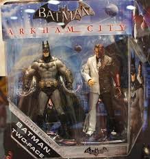 Written by veteran batman writer paul dini with paul crocker and sefton hill, arkham city was inspi. Arkham City Batman Two Face Arkham City 2 Pack Dash Action Figures