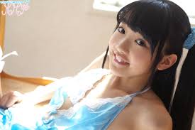 Although commonly associated with swimsuit modelling, a wide range of gravure modelling is done wearing clothing ranging from the. Junior Idol Razorpics Net Hq Celebrity Asian Akb48 Model Gravure Idol Pics