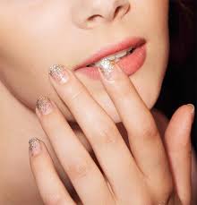 how to fix chipped nail polish daily