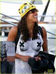 Michelle Rodriguez Wants to Free the Nipple in Ibiza!: Photo 3176099 | Michelle  Rodriguez Photos | Just Jared: Entertainment News