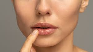 olive oil to treat chapped lips